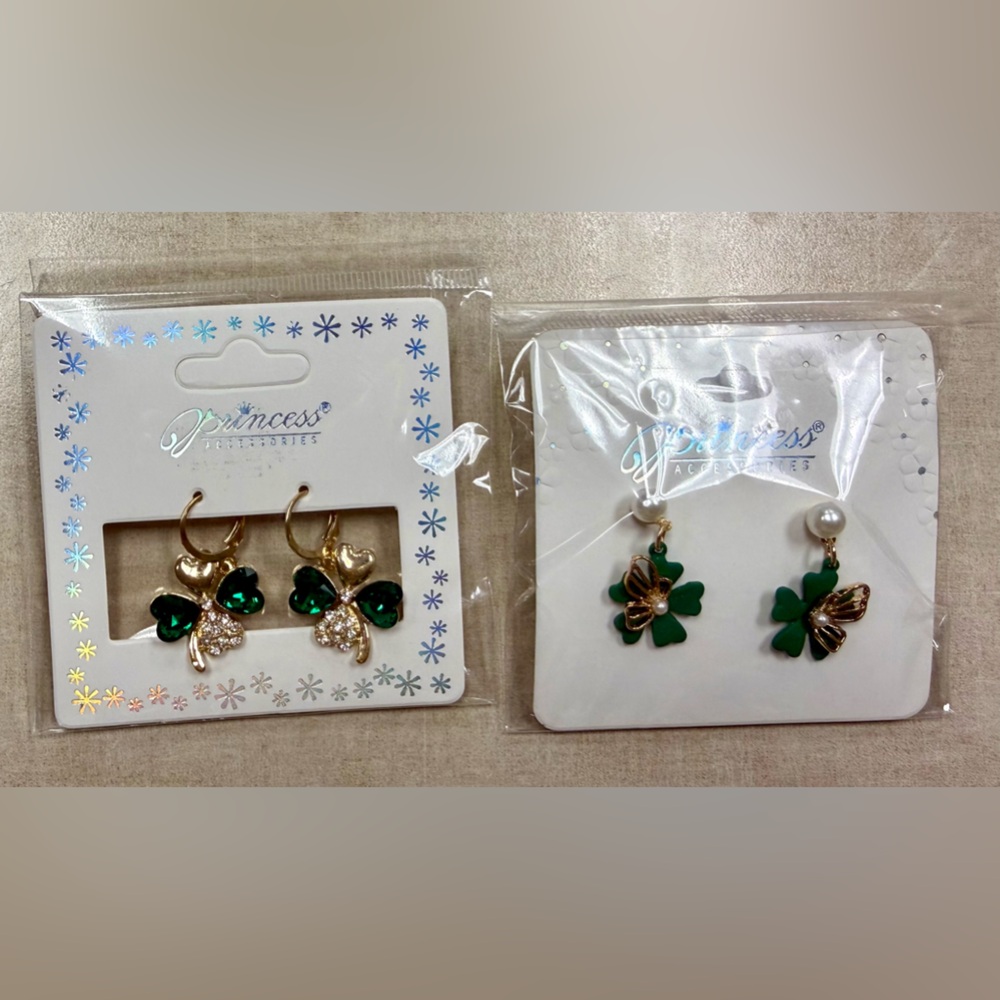 2 pair gold Princess Accessories Dangle Earrings Green Clover - Flower Crystal